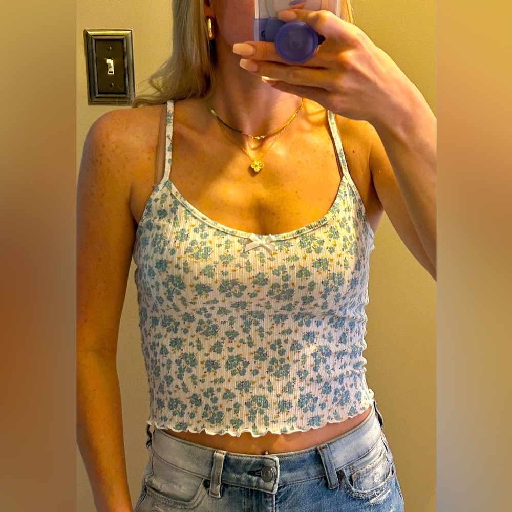 Forever 21 Lettuce Edge Hem Floral Camisole Tank